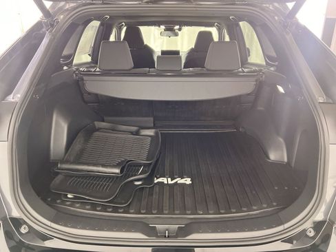 Used 2023 Toyota RAV4 SE w/ Weather & Moonroof Package image 26