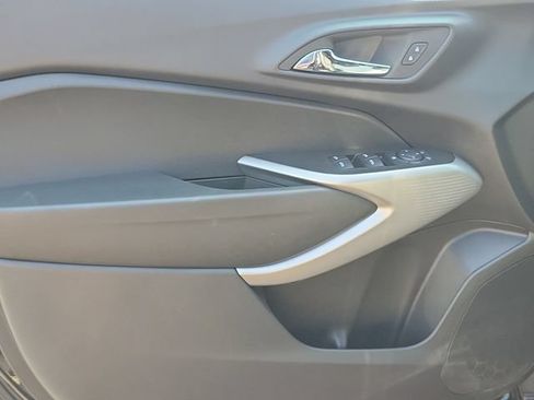 Certified 2024 Chevrolet Trax RS FWD image 14