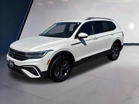 Certified 2023 Volkswagen Tiguan SE FWD image 6