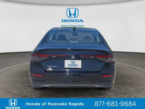 New 2026 Honda Accord SE image 4