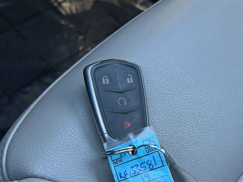 Used 2019 Cadillac XT4 Luxury FWD image 29