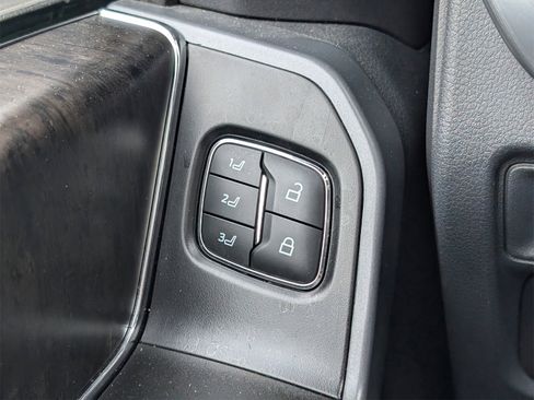 Used 2022 Ford F150 Lariat w/ Equipment Group 502A High image 29