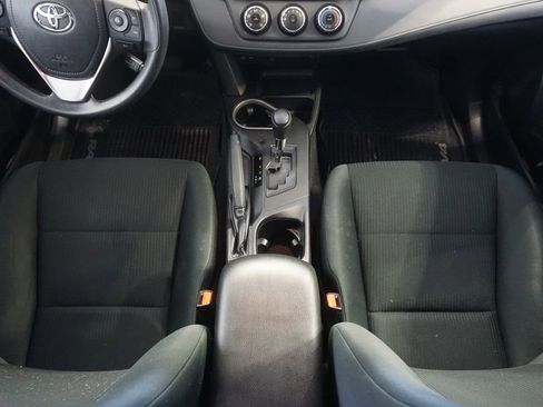 Used 2018 Toyota RAV4 LE image 24