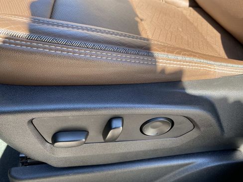 Used 2024 Chevrolet Suburban High Country w/ Premium Package 2 image 25