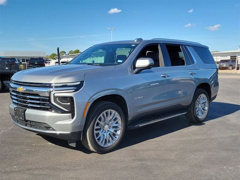 Used 2025 Chevrolet Tahoe LT w/ Comfort Package image 12