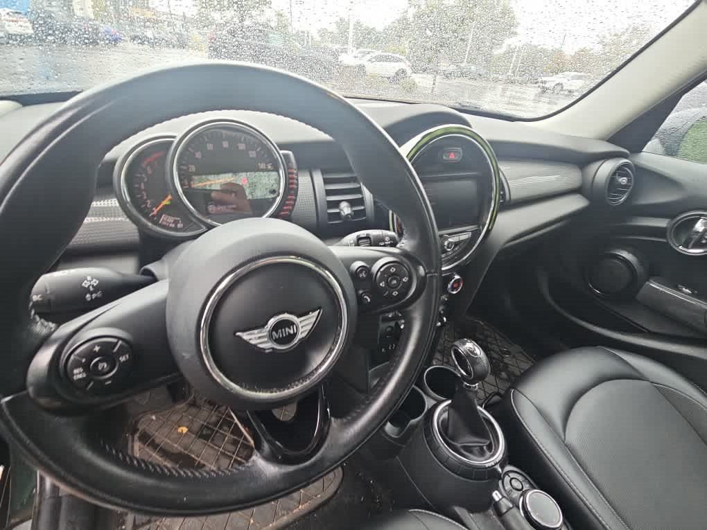 Used 2016 MINI Cooper 4-Door Hardtop FWD image 7