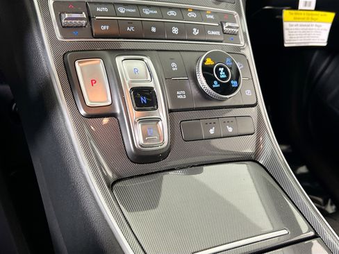 Used 2023 Hyundai Santa Fe SEL w/ Cargo Package image 17