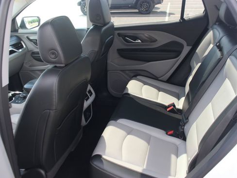 Used 2022 GMC Terrain SLT w/ Infotainment Package II FWD image 36