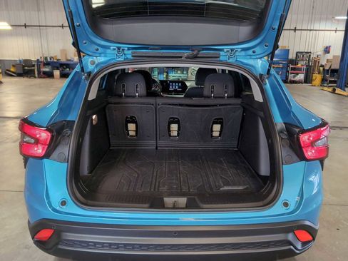 Used 2025 Chevrolet Trax LS w/ LS Convenience Package image 23