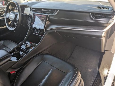 Certified 2022 Jeep Grand Cherokee Limited image 31