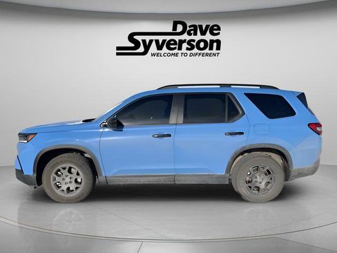 Used 2024 Honda Pilot TrailSport image 7