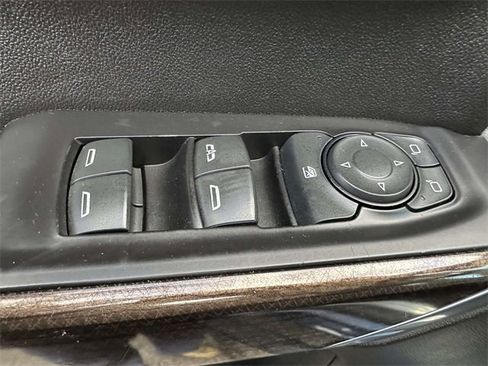 Used 2020 Chevrolet Silverado 1500 RST image 18