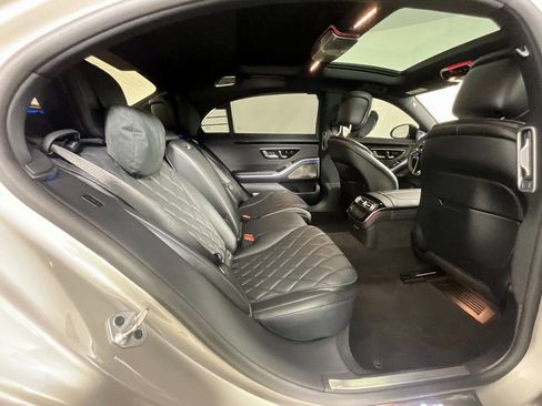 Used 2023 Mercedes-Benz S 500 4MATIC image 24