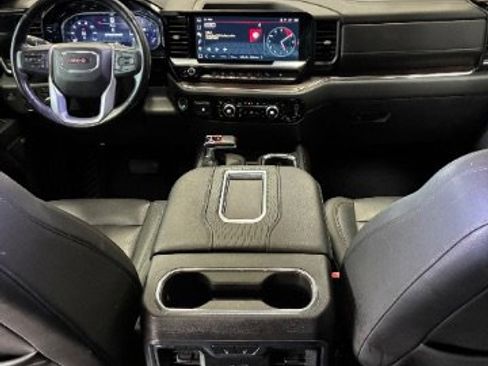 Used 2022 GMC Sierra 1500 SLT w/ SLT Premium Plus Package image 3