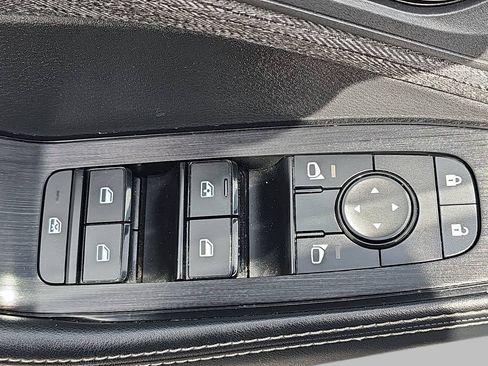 Used 2021 Nissan Rogue SV AWD/4WD image 32