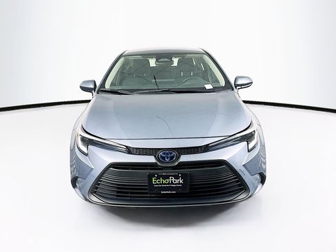 Used 2023 Toyota Corolla LE w/ Carpet Mat Package (TMS) FWD image 2