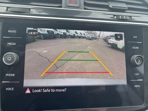 Used 2024 Volkswagen Tiguan S image 11