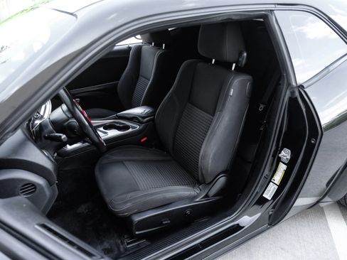 Used 2017 Dodge Challenger R/T w/ Sound Group RWD image 33