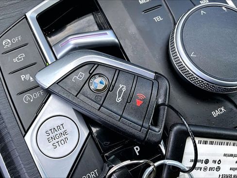Used 2025 BMW 430i Convertible w/ Premium Package RWD image 13