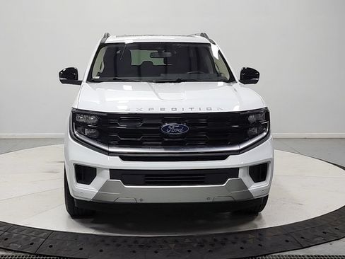 Used 2025 Ford Expedition Platinum AWD/4WD image 3
