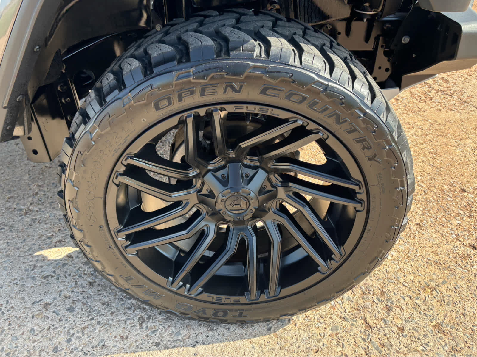 Used 2023 Jeep Gladiator Overland AWD/4WD image 9