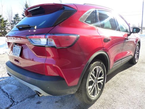 Used 2020 Ford Escape SEL image 9