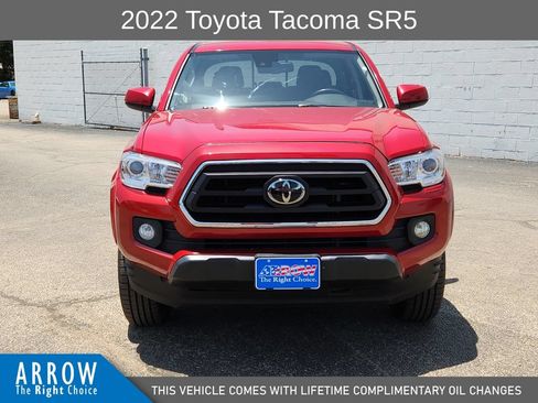 Used 2022 Toyota Tacoma SR5 RWD image 3