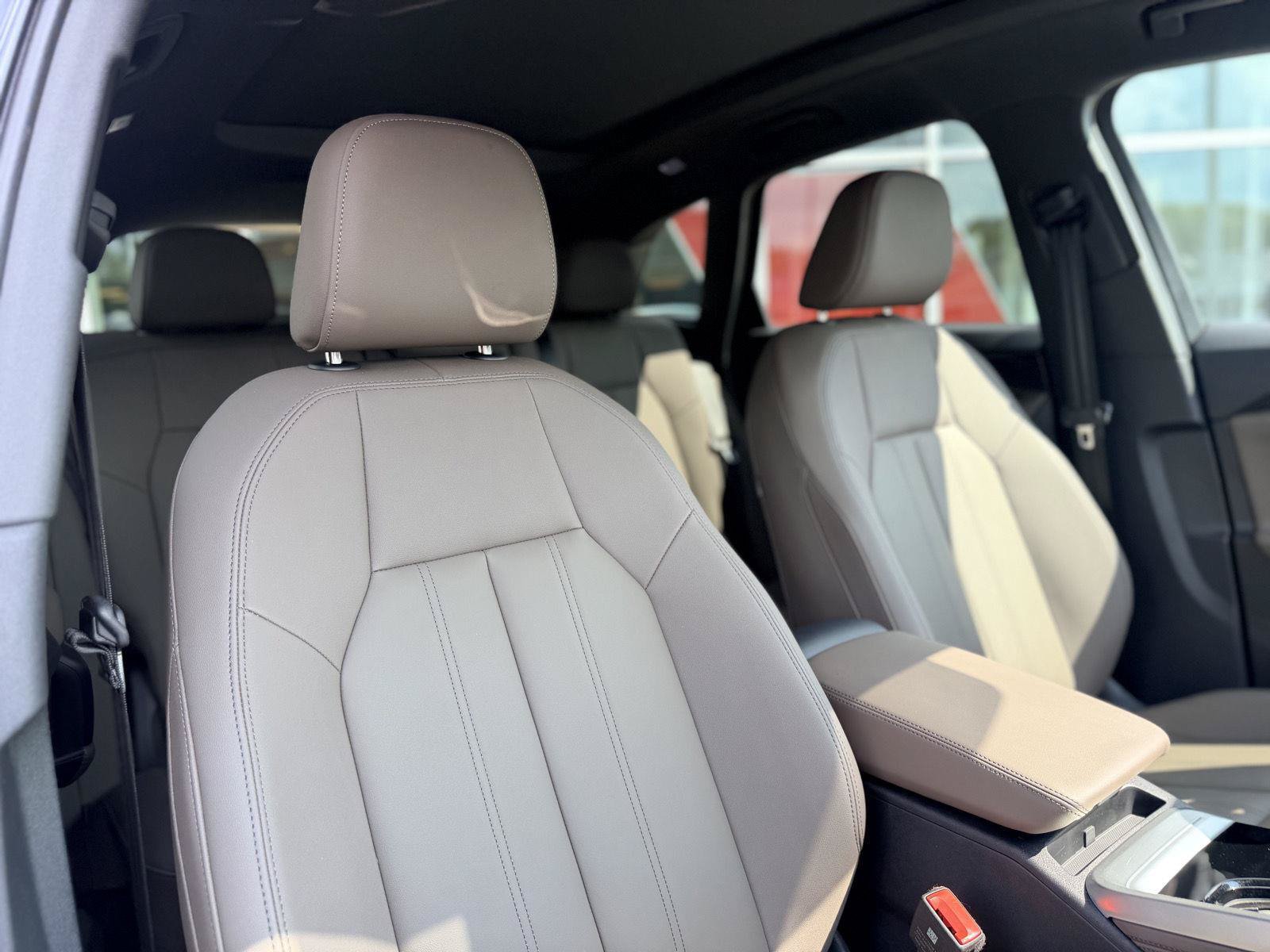 Certified 2025 Audi Q5 Premium w/ Convenience Package AWD/4WD image 22