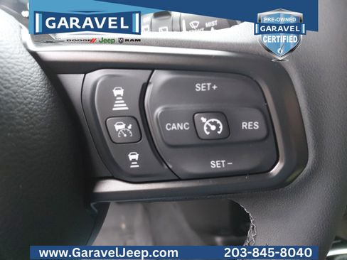 Used 2025 Jeep Wrangler Sport S image 7