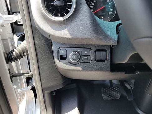 Used 2024 Mercedes-Benz Sprinter 2500 image 32