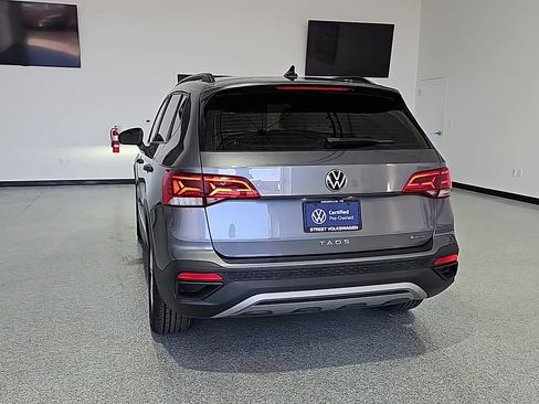 New 2026 Volkswagen Tiguan SE R-Line FWD image 8