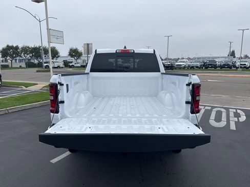 New 2026 RAM 1500 Big Horn w/ Night Edition AWD/4WD image 7