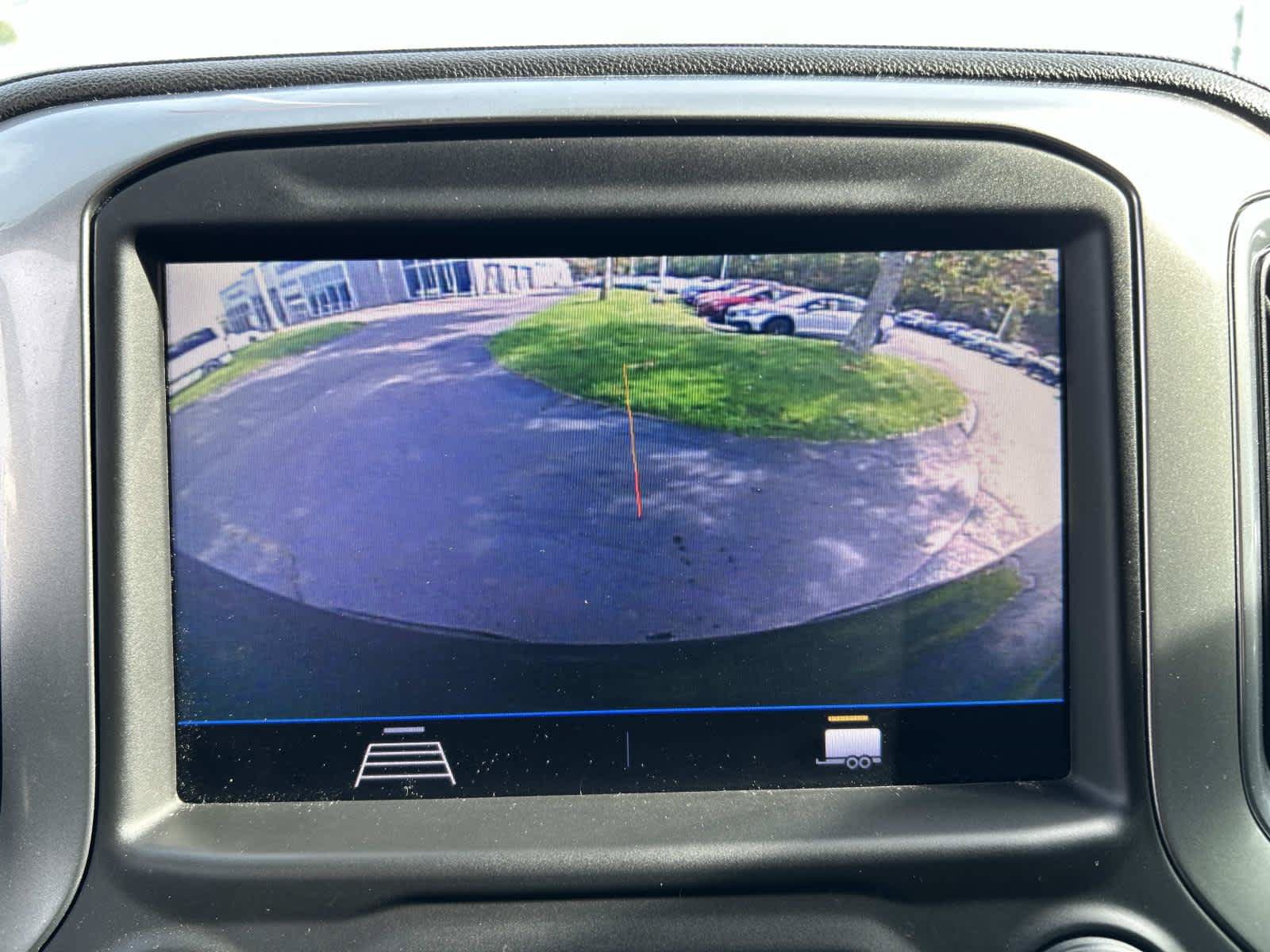 Used 2019 Chevrolet Silverado 1500 RST w/ Z71 Off-Road Package AWD/4WD image 23