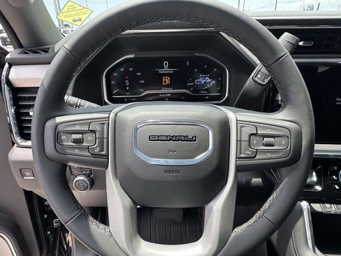 New 2025 GMC Sierra 2500 Denali w/ Denali Reserve Package image 12