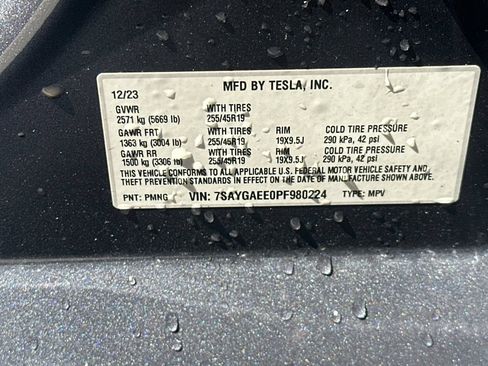 Used 2023 Tesla Model Y Long Range AWD/4WD image 53