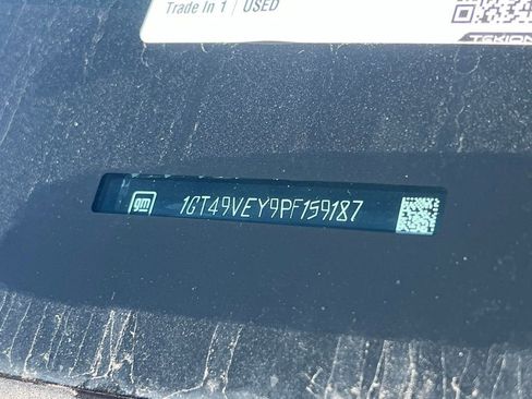 Used 2023 GMC Sierra 3500 AT4 w/ AT4 Premium Plus Package image 3