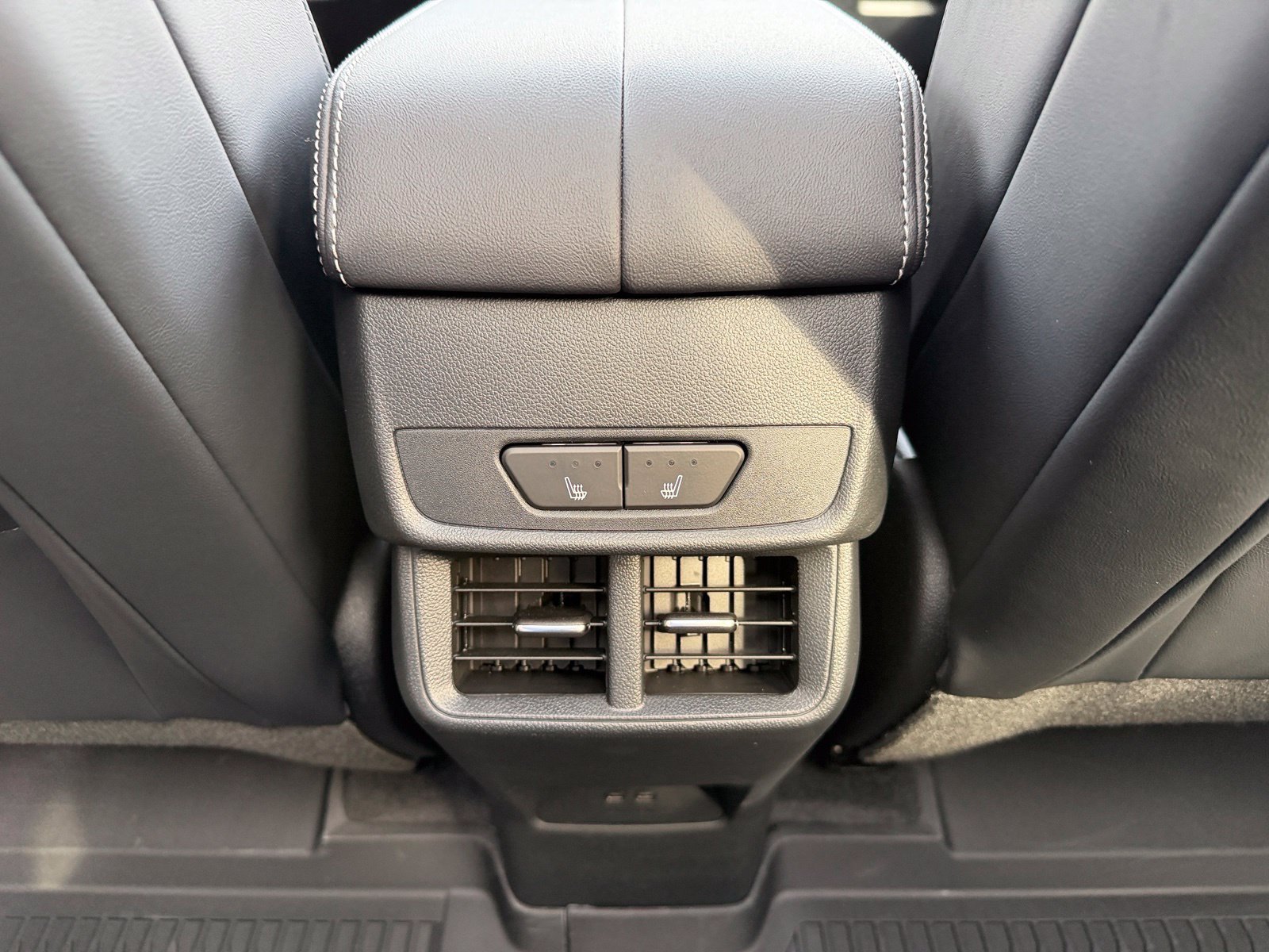 New 2027 GMC Terrain Denali w/ LPO, Floor Liner Package AWD/4WD image 29