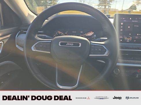 Used 2022 Jeep Compass Latitude w/ Sun and Sound Group image 15
