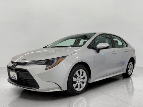 Used 2024 Toyota Corolla LE image 12
