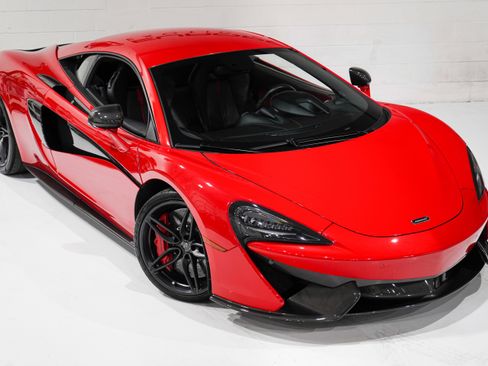 Used 2017 McLaren 570S Coupe RWD image 24