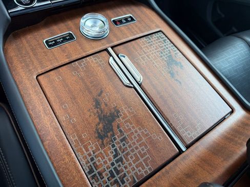 Certified 2025 Lincoln Navigator Black Label image 39