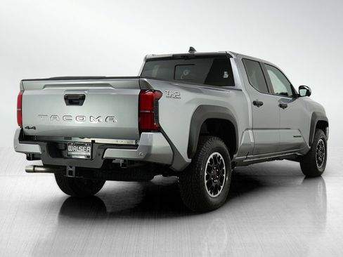 Used 2025 Toyota Tacoma TRD Off-Road image 5