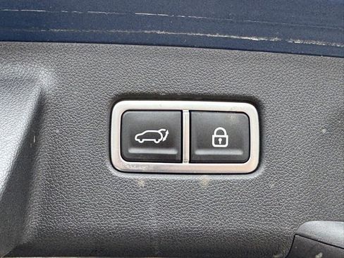 Certified 2022 Kia Sorento SX image 10