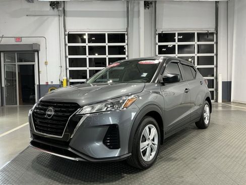 Used 2024 Nissan Kicks S image 2