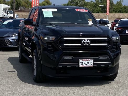 Certified 2026 Toyota Tacoma SR5 AWD/4WD image 44