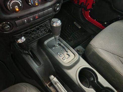 Used 2015 Jeep Wrangler Unlimited Sport w/ Quick Order Package 24S AWD/4WD image 18