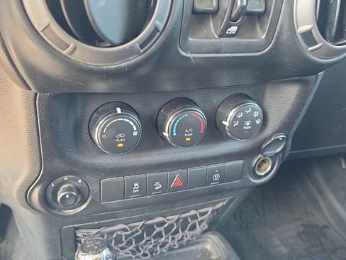 Used 2017 Jeep Wrangler Unlimited Sport AWD/4WD image 23