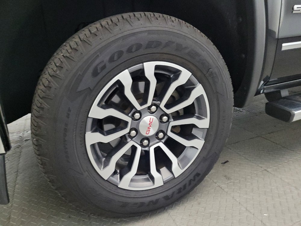 Used 2018 GMC Sierra 1500 SLT w/ SLT Premium Package AWD/4WD image 31