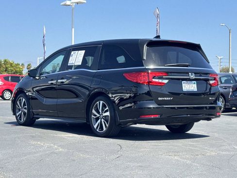 Used 2023 Honda Odyssey Touring image 3
