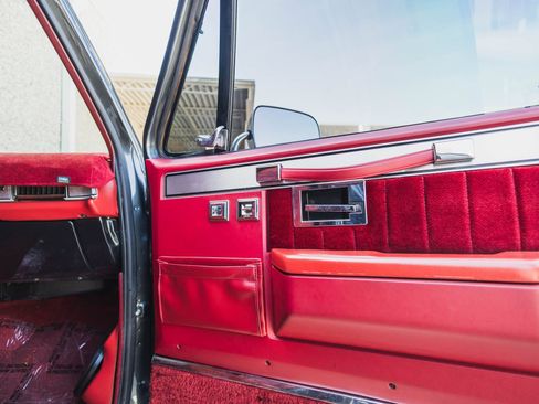 Used 1990 GMC Jimmy 4WD image 37